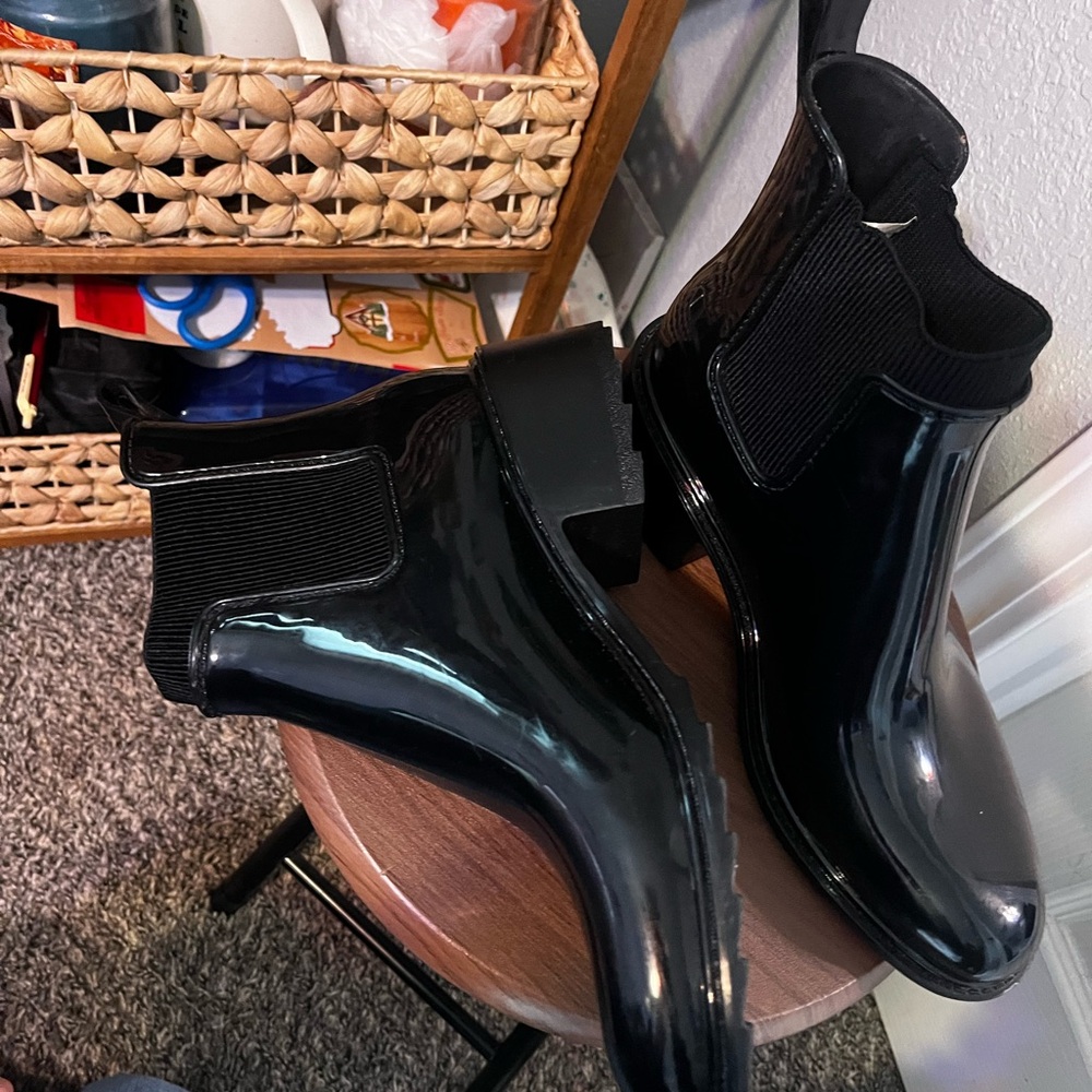 Black Boots - Picture 3 of 4